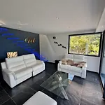 Pieds Dans L'eau Du Du Bourget Villa *